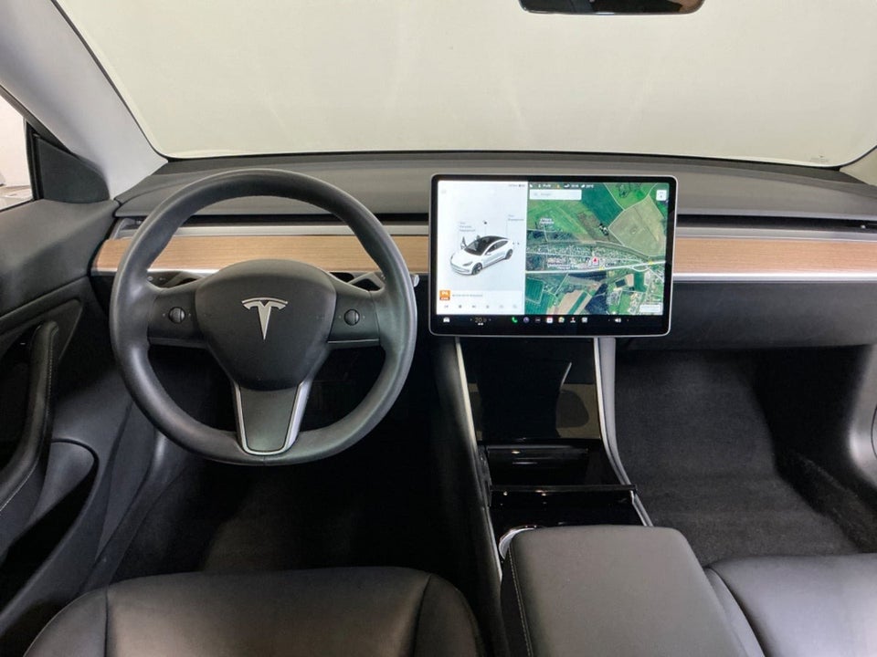 Tesla Model 3 Long Range AWD 4d