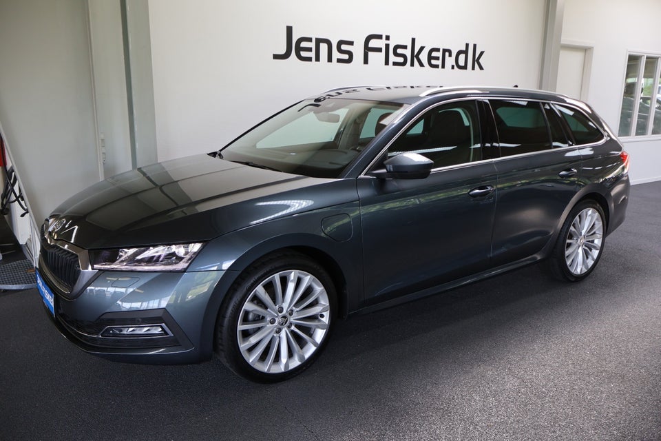 Skoda Octavia 1,4 TSi iV Plus Combi DSG 5d