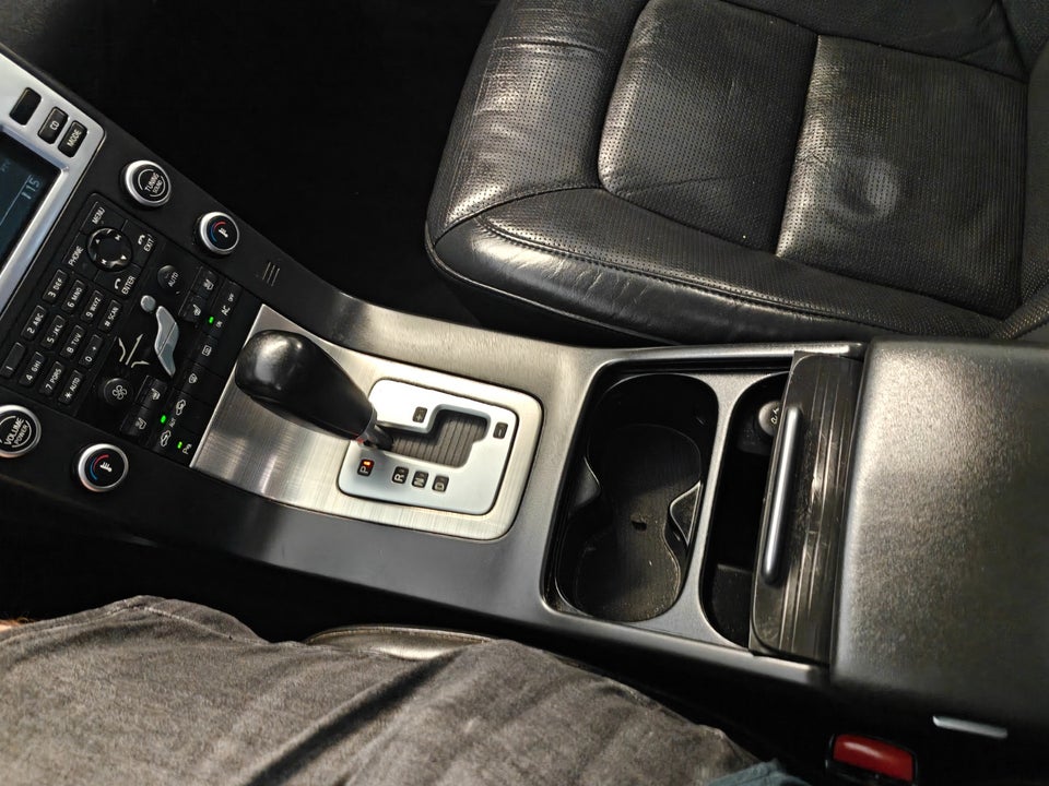 Volvo V70 2,4 D5 185 R-Design aut. 5d