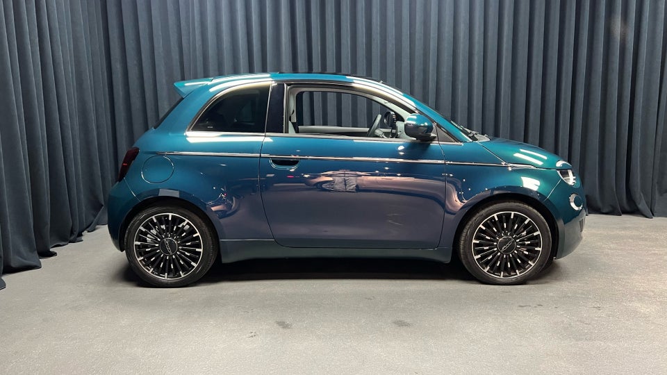 Fiat 500e 42 Icon Plus 3d