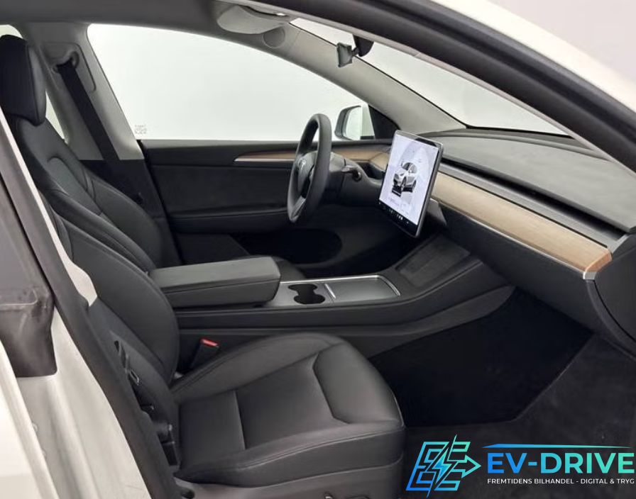 Tesla Model Y RWD 5d