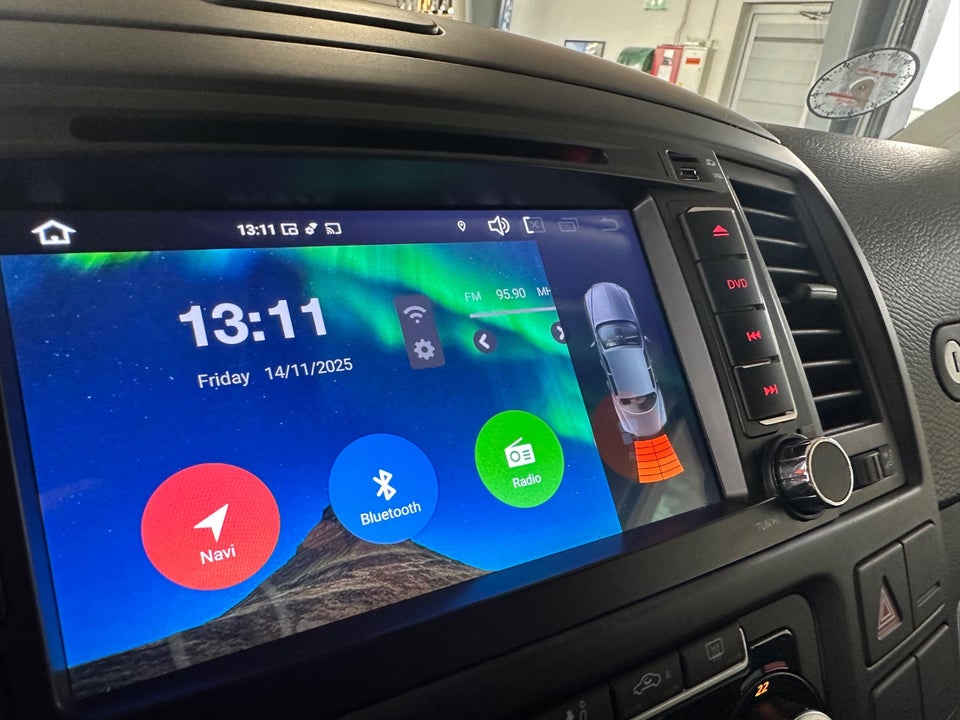 VW Multivan 2,0 TDi 180 Comfortline DSG kort 4d