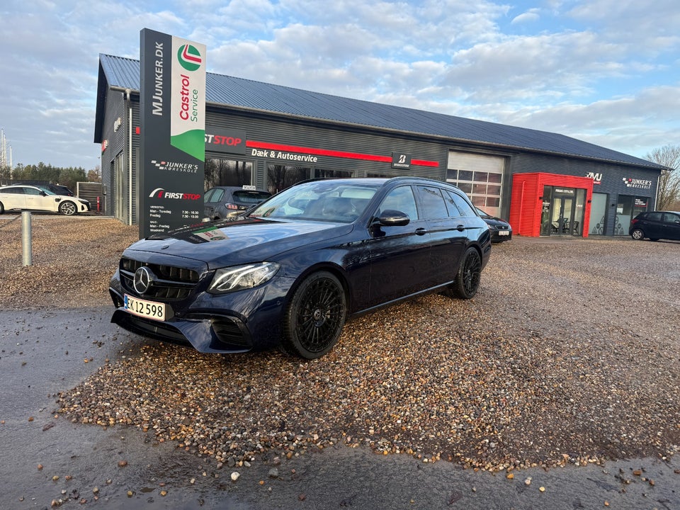 Mercedes E300 de 2,0 AMG Line stc. aut. 5d