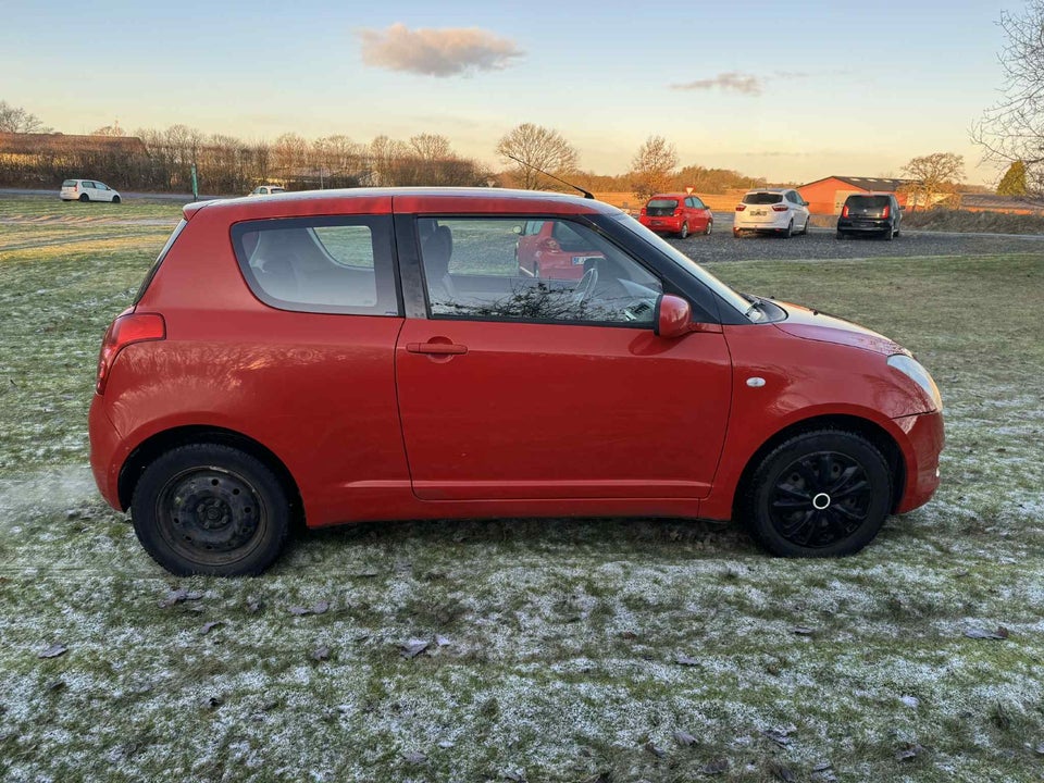 Suzuki Swift 1,3 GL 3d