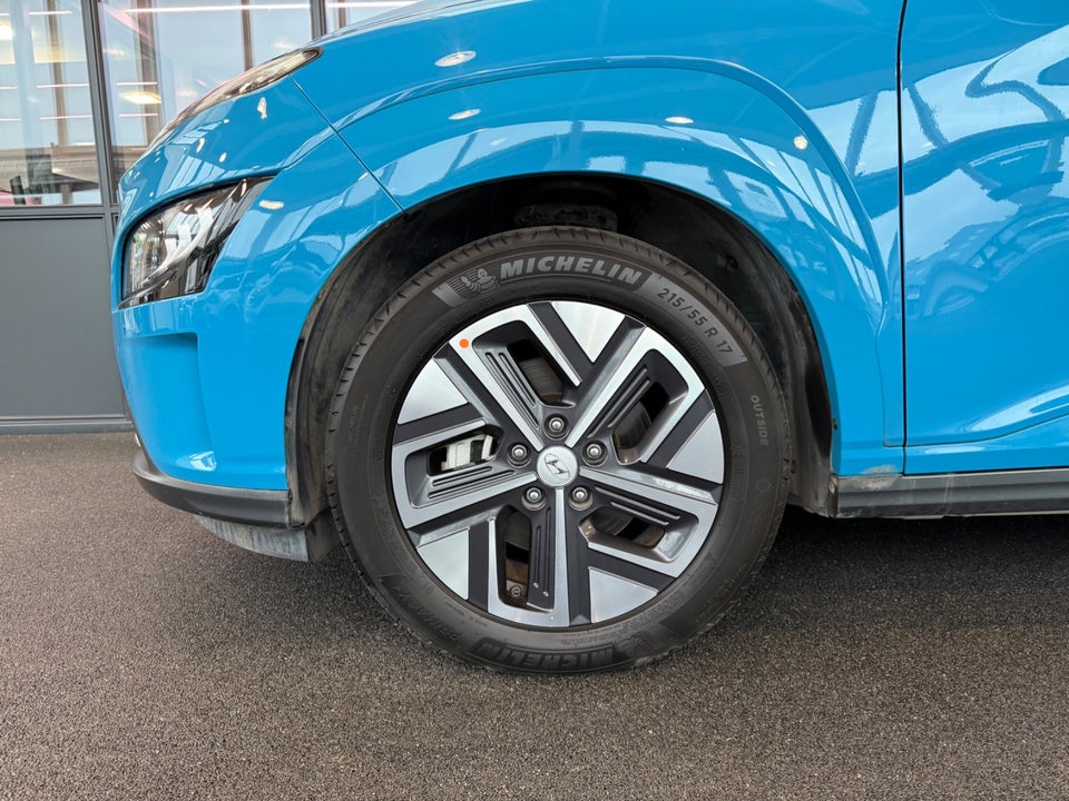 Hyundai Kona 39 EV Essential 5d
