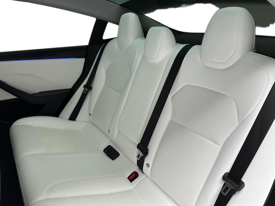 Tesla Model 3 Long Range RWD 4d