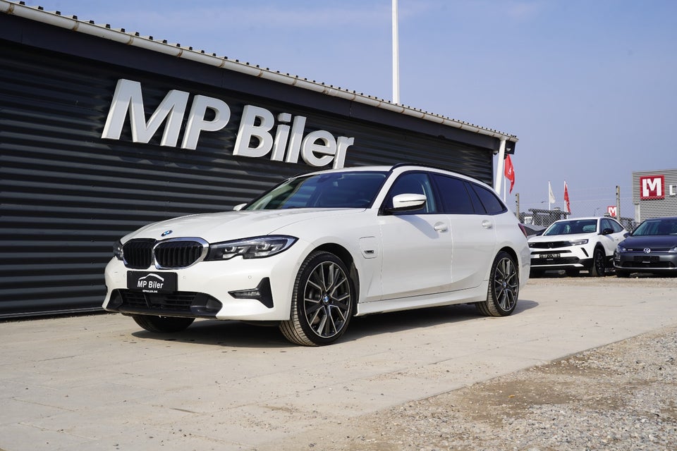 BMW 330e 2,0 Touring Sport Line aut. 5d