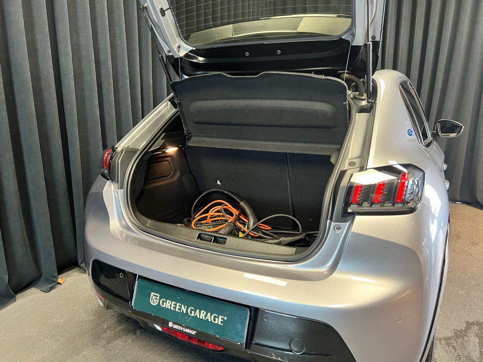 Peugeot e-208 50 GT 5d