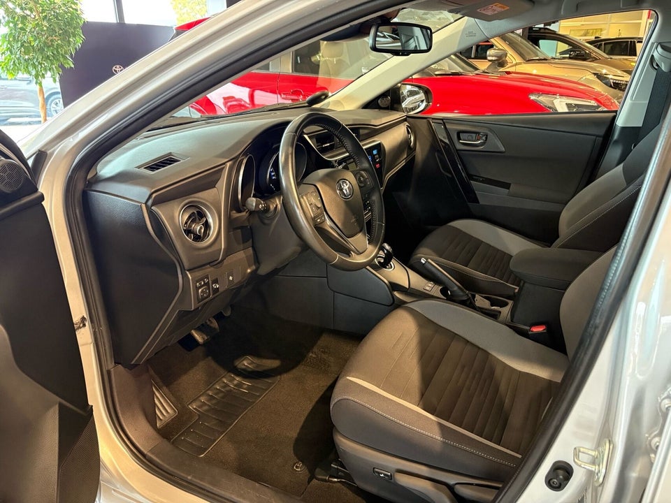 Toyota Auris 1,8 Hybrid H2 Comfort CVT 5d