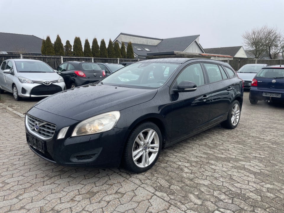 Volvo V60 2,0 D3 163 Kinetic 5d