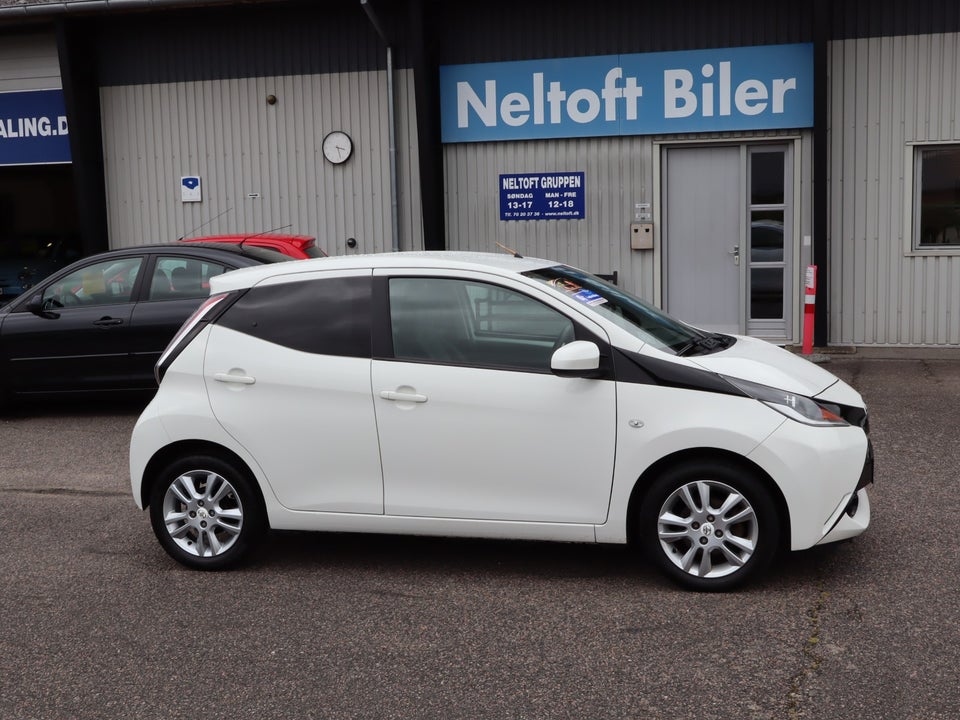 Toyota Aygo 1,0 VVT-i x-clusiv 5d