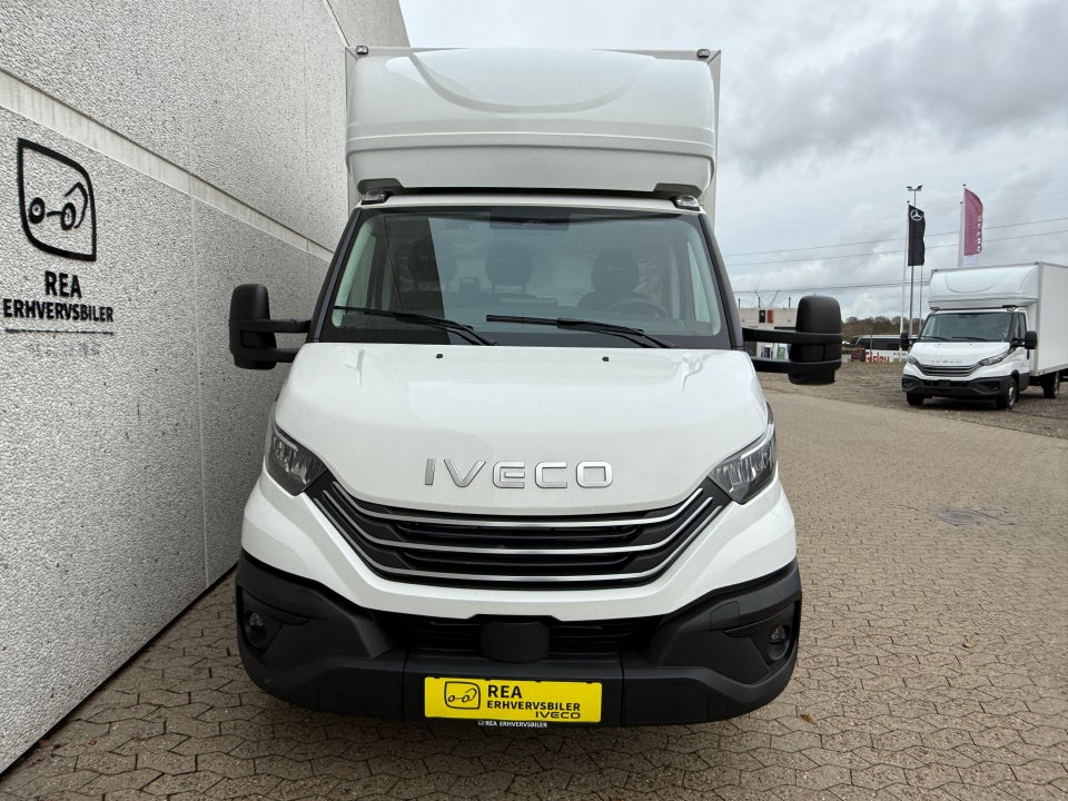 Iveco Daily 3,0 35S18 4100mm Box m/lift AG8