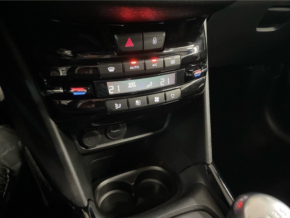 Peugeot 2008 1,5 BlueHDi 100 Prestige 5d