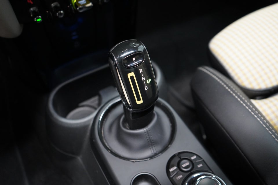 MINI Cooper SE Classic Trim 3d