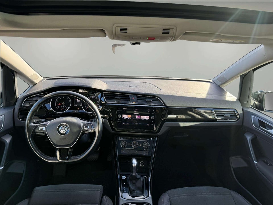 VW Touran 1,5 TSi 150 Highline DSG 7prs 5d