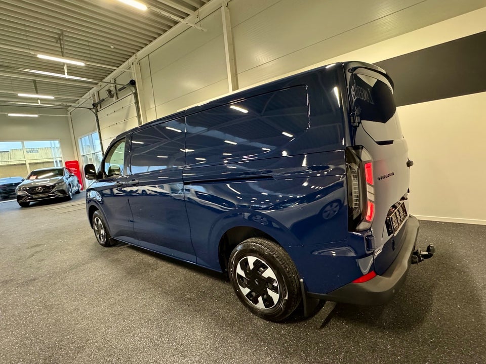 Ford Transit Custom 320L 2,5 PHEV Trend CVT