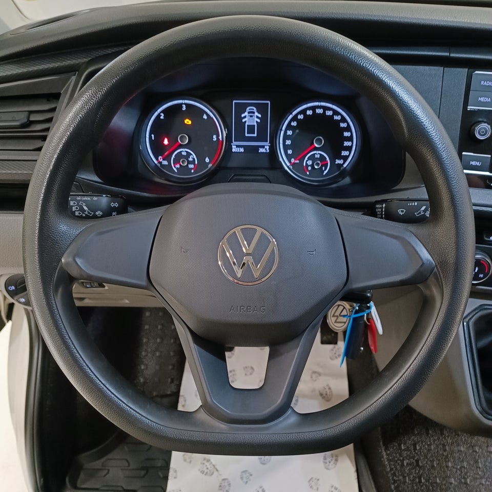 VW Transporter 2,0 TDi 150 Mandskabsvogn m/lad 4d