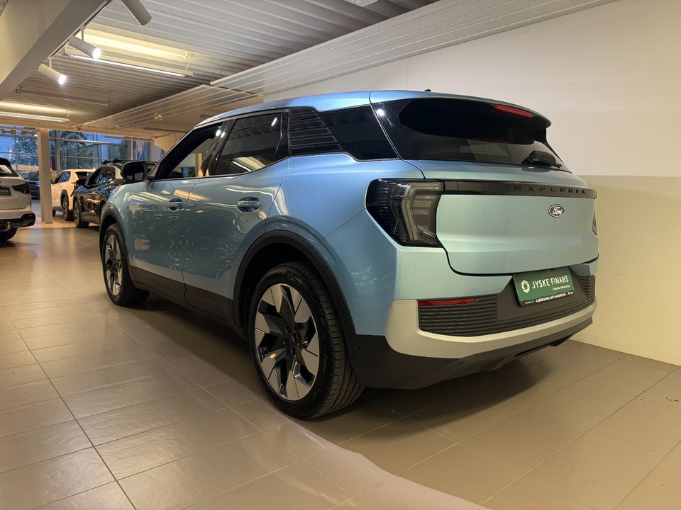 Ford Explorer 84 Premium Extended Range AWD 5d