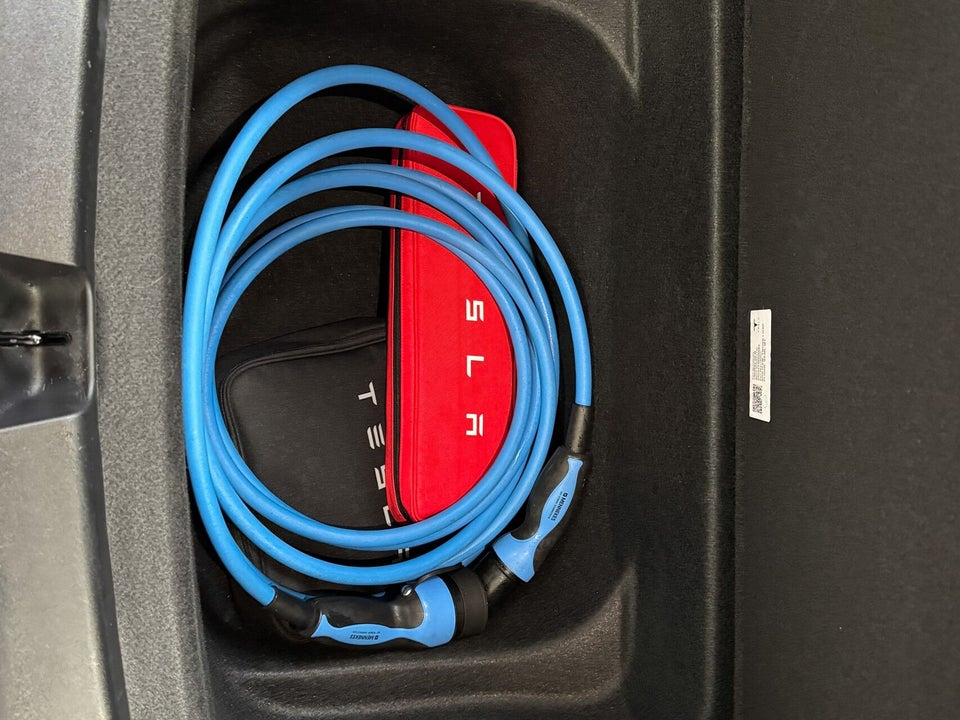 Tesla Model Y Long Range RWD 5d