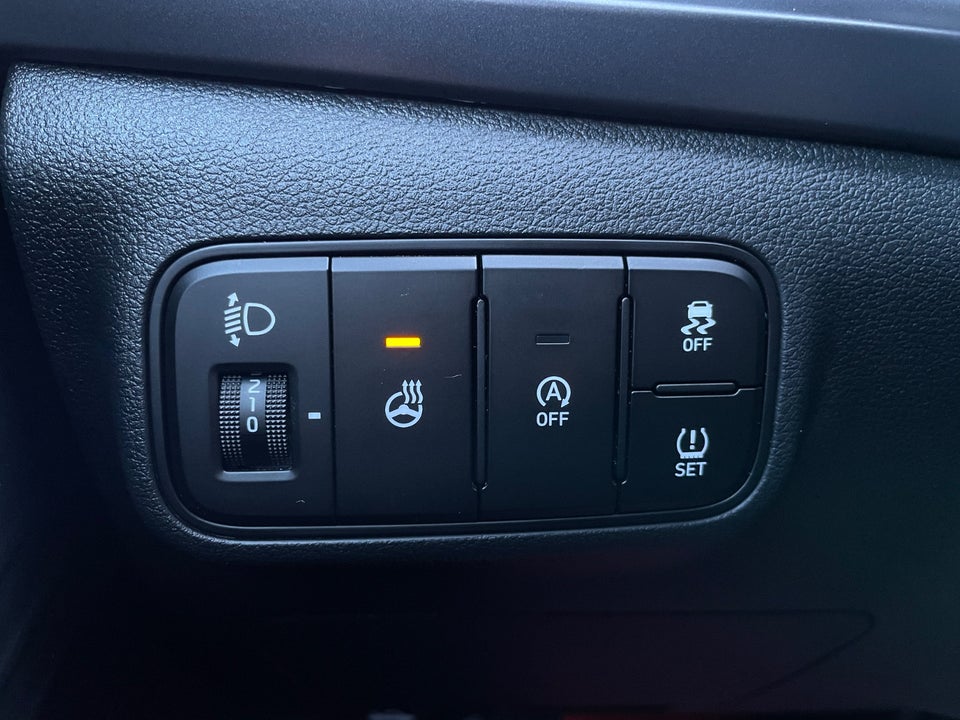 Hyundai i20 1,0 T-GDi Essential DCT 5d