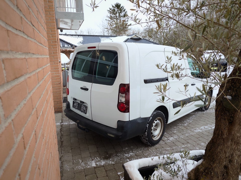 Peugeot Partner 1,6 BlueHDi 100 L2 Flex Van 5d