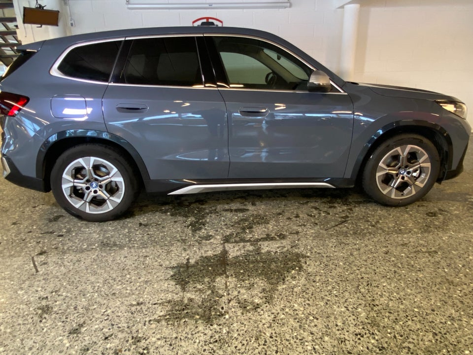 BMW iX1 xDrive30 X-Line 5d