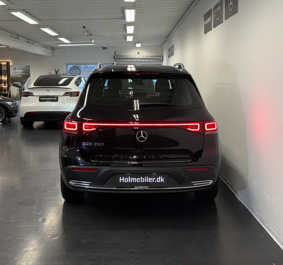 Mercedes EQB250 5d