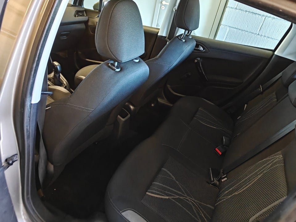 Peugeot 208 1,4 HDi 68 Active 5d