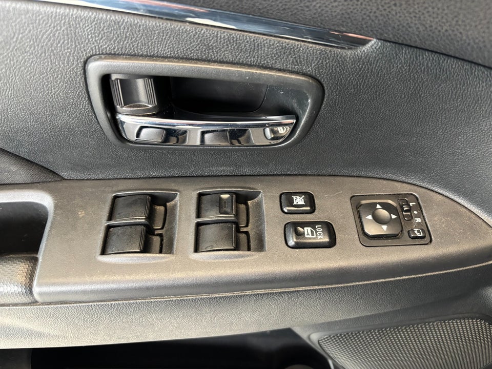 Mitsubishi ASX 1,6 Inform 5d