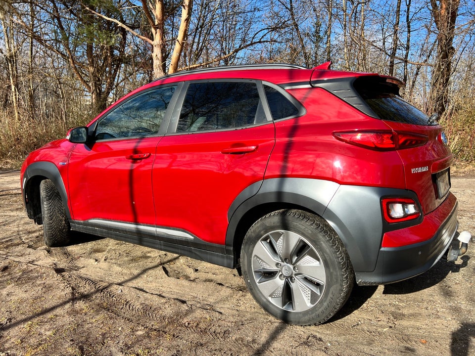 Hyundai Kona 64 EV Essential 5d