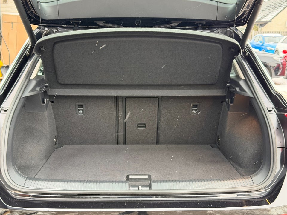 VW T-Roc 1,0 TSi 115 Style 5d