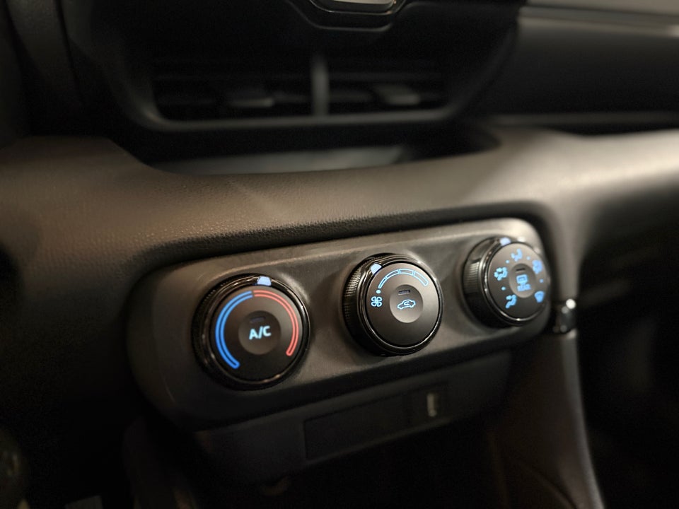 Toyota Yaris 1,0 T1 5d