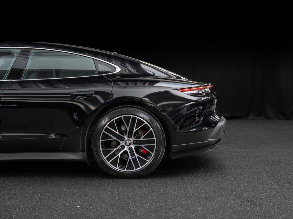 Porsche Taycan 4S Performance+ 4d
