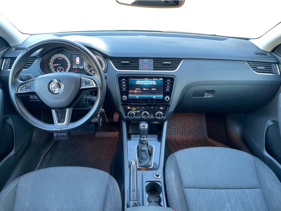 Skoda Octavia 1,6 TDi 115 Style Combi DSG 5d