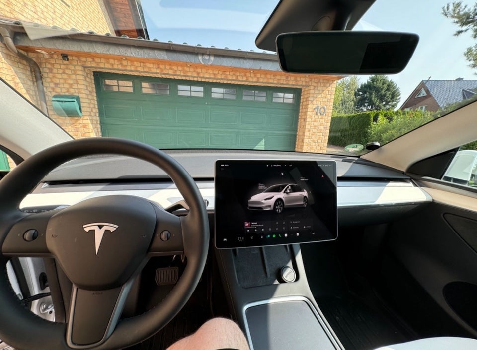 Tesla Model Y RWD 5d