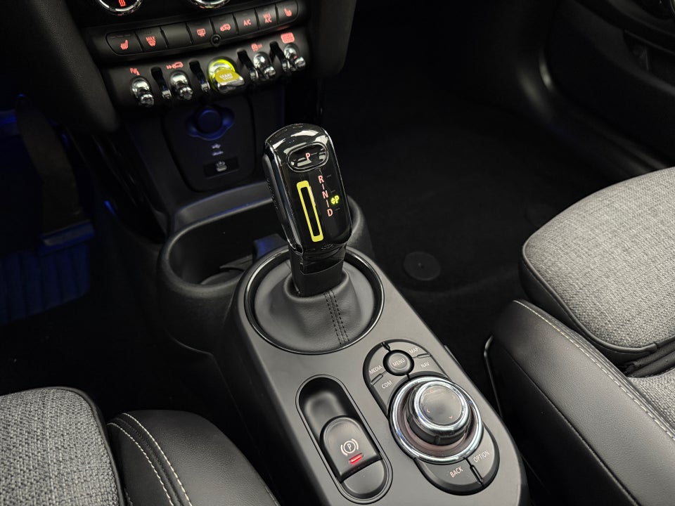 MINI Cooper SE Edition Premium Plus 3d