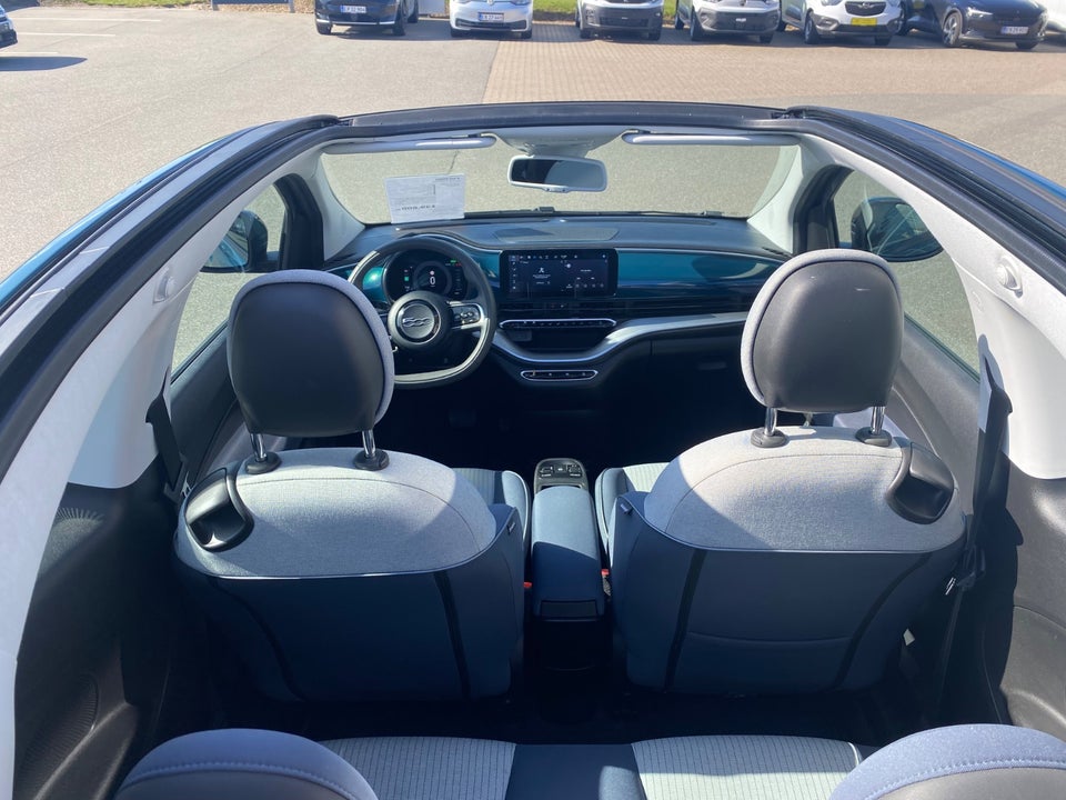 Fiat 500e 42 Icon Cabrio 2d