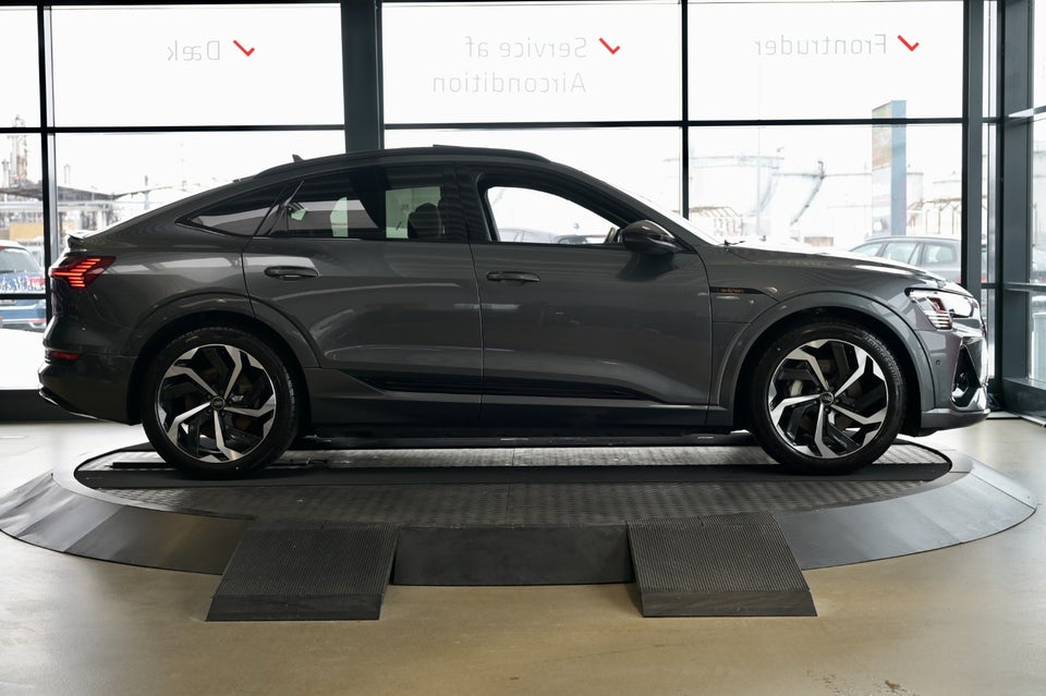 Audi e-tron 55 S-line Sportback quattro 5d