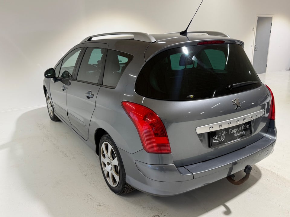 Peugeot 308 1,6 HDi 109 Premium SW 7prs 5d