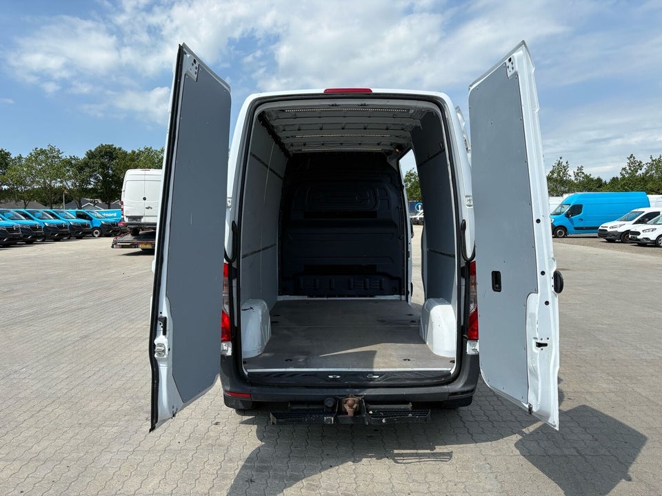 Mercedes Sprinter 214 2,2 CDi A2 Kassevogn aut. FWD