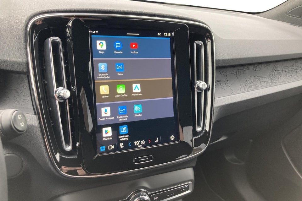 Volvo XC40 ReCharge Twin Core 5d