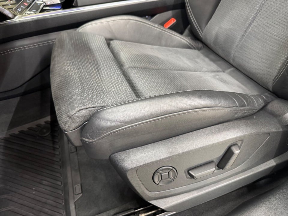 Audi e-tron 55 S-line quattro 5d