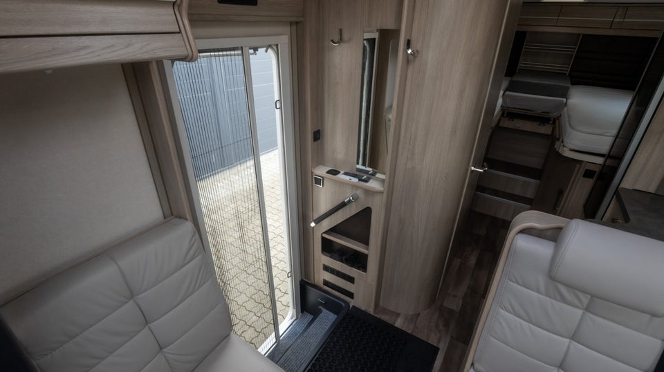 Mercedes Kabe 2,0 Travel Master 750 LGB NOVUM aut. 3d