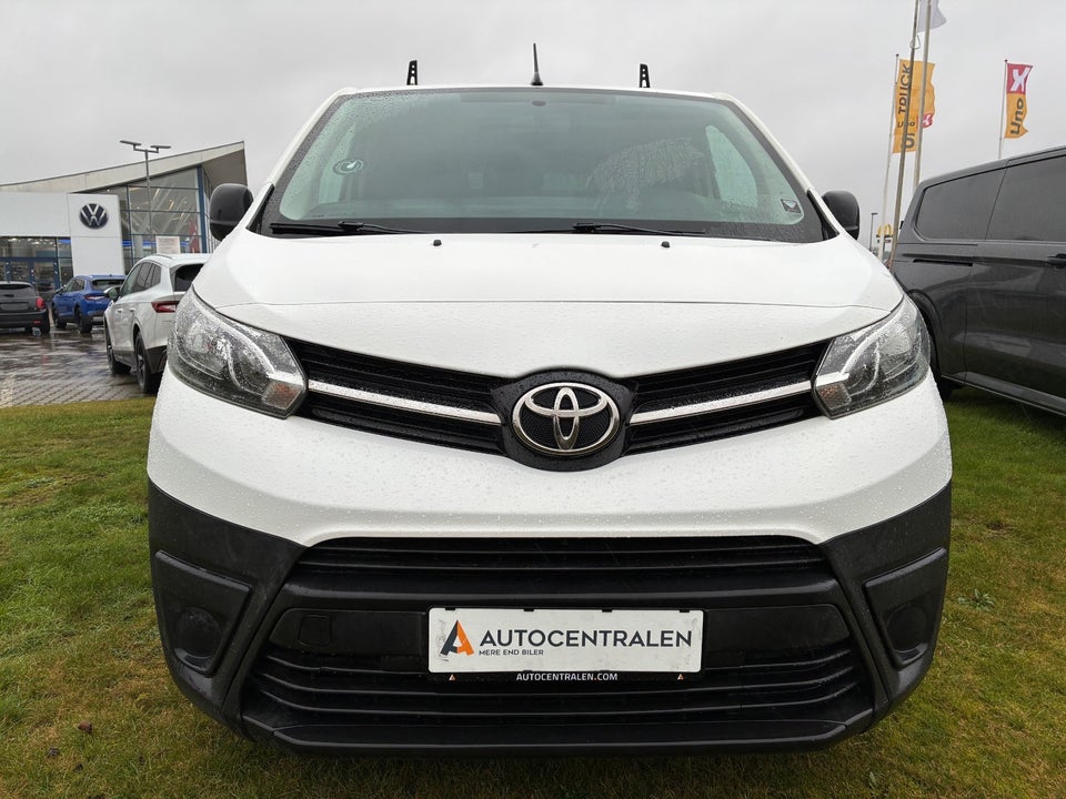 Toyota ProAce 1,6 D 95 Compact Base 5d
