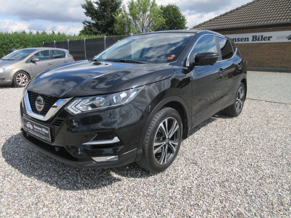 Nissan Qashqai 1,3 Dig-T 140 N-Connecta 5d