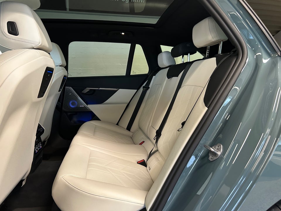 BMW i5 eDrive40 Touring Fully Charged M-Sport 5d