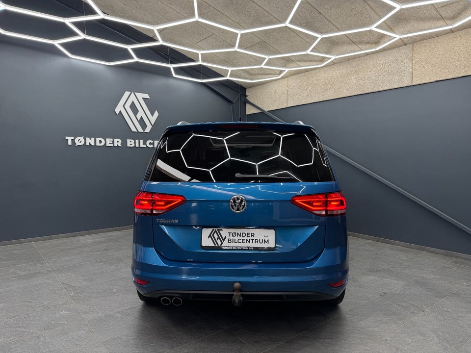 VW Touran 2,0 TDi 190 Highline DSG 7prs 5d