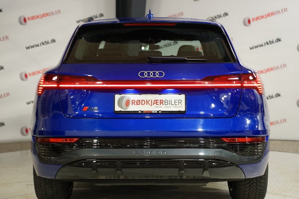 Audi Q8 e-tron 55 S-line quattro 5d
