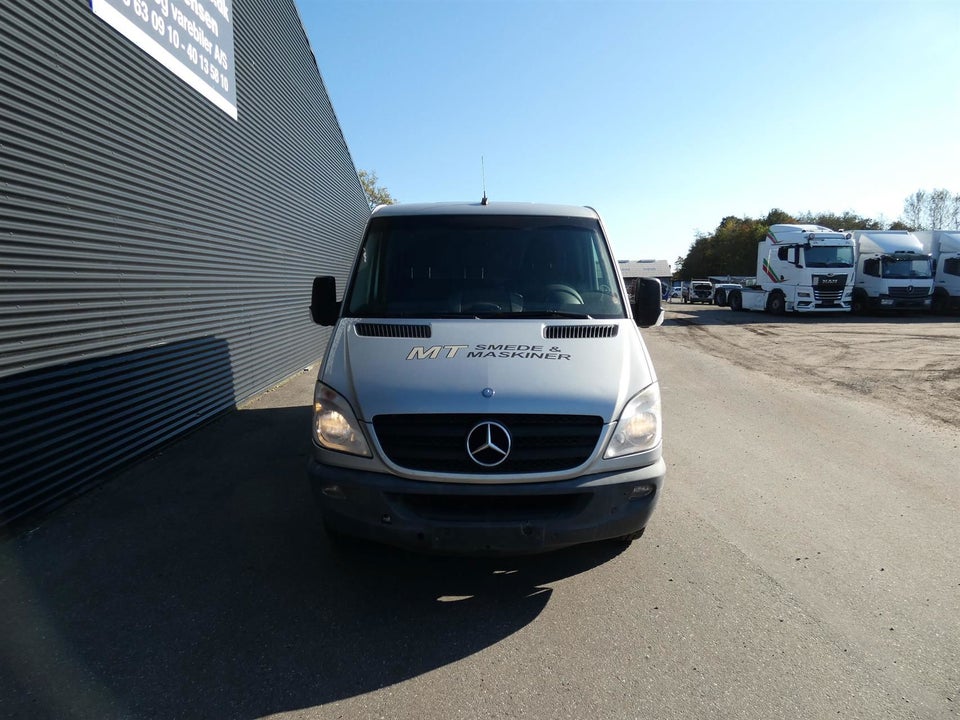 Mercedes Sprinter 316 2,2 CDi R2 Kassevogn aut. 6d