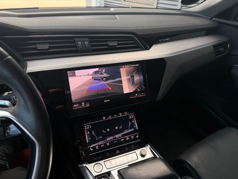 Audi e-tron 55 S-line quattro 5d